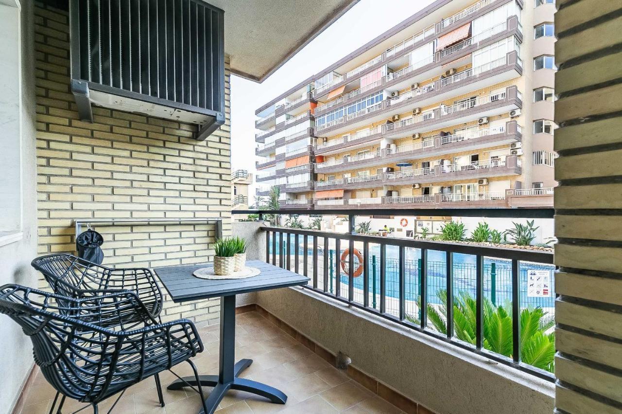 76-Lovely Beach Front Apartment In 푸엔히롤라 외부 사진