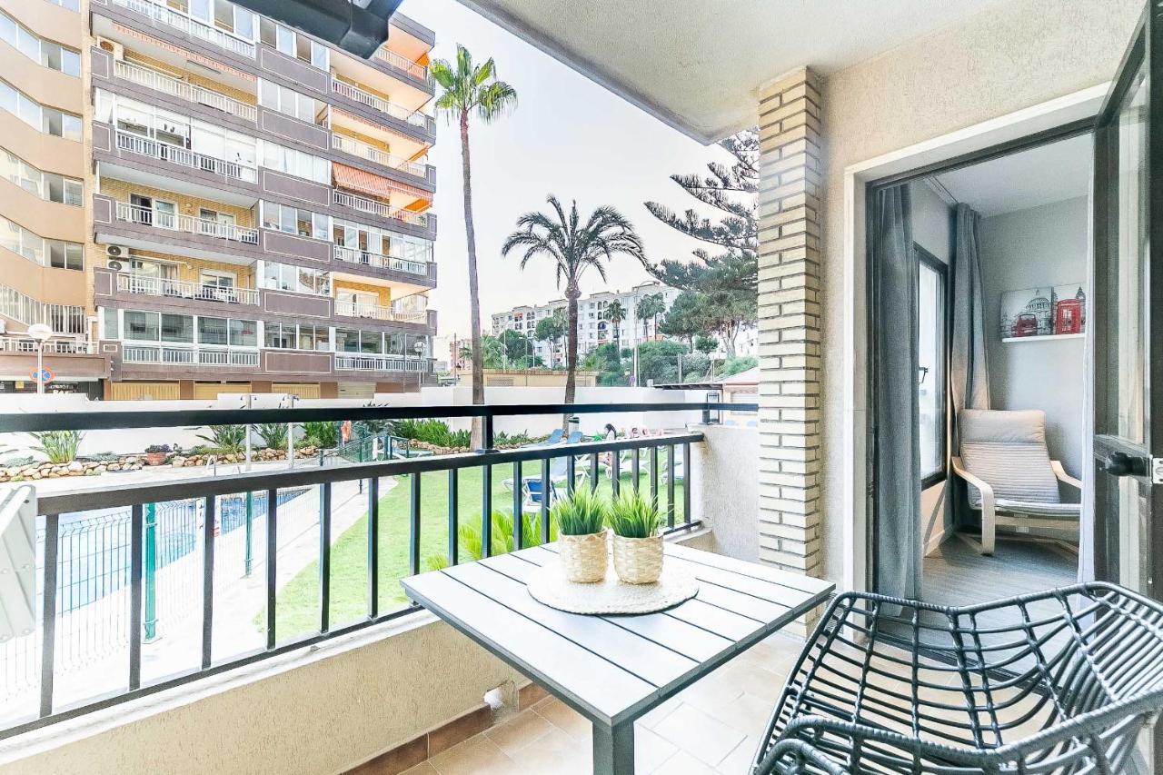 76-Lovely Beach Front Apartment In 푸엔히롤라 외부 사진