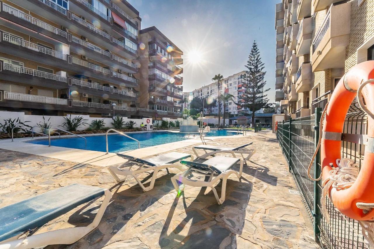 76-Lovely Beach Front Apartment In 푸엔히롤라 외부 사진
