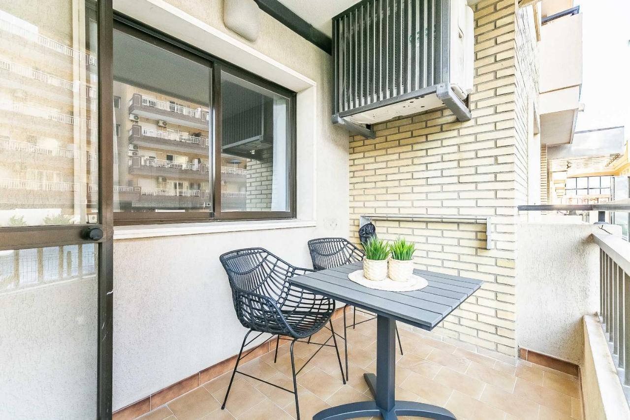 76-Lovely Beach Front Apartment In 푸엔히롤라 외부 사진
