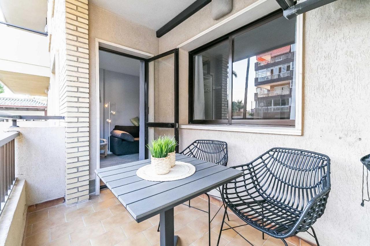 76-Lovely Beach Front Apartment In 푸엔히롤라 외부 사진