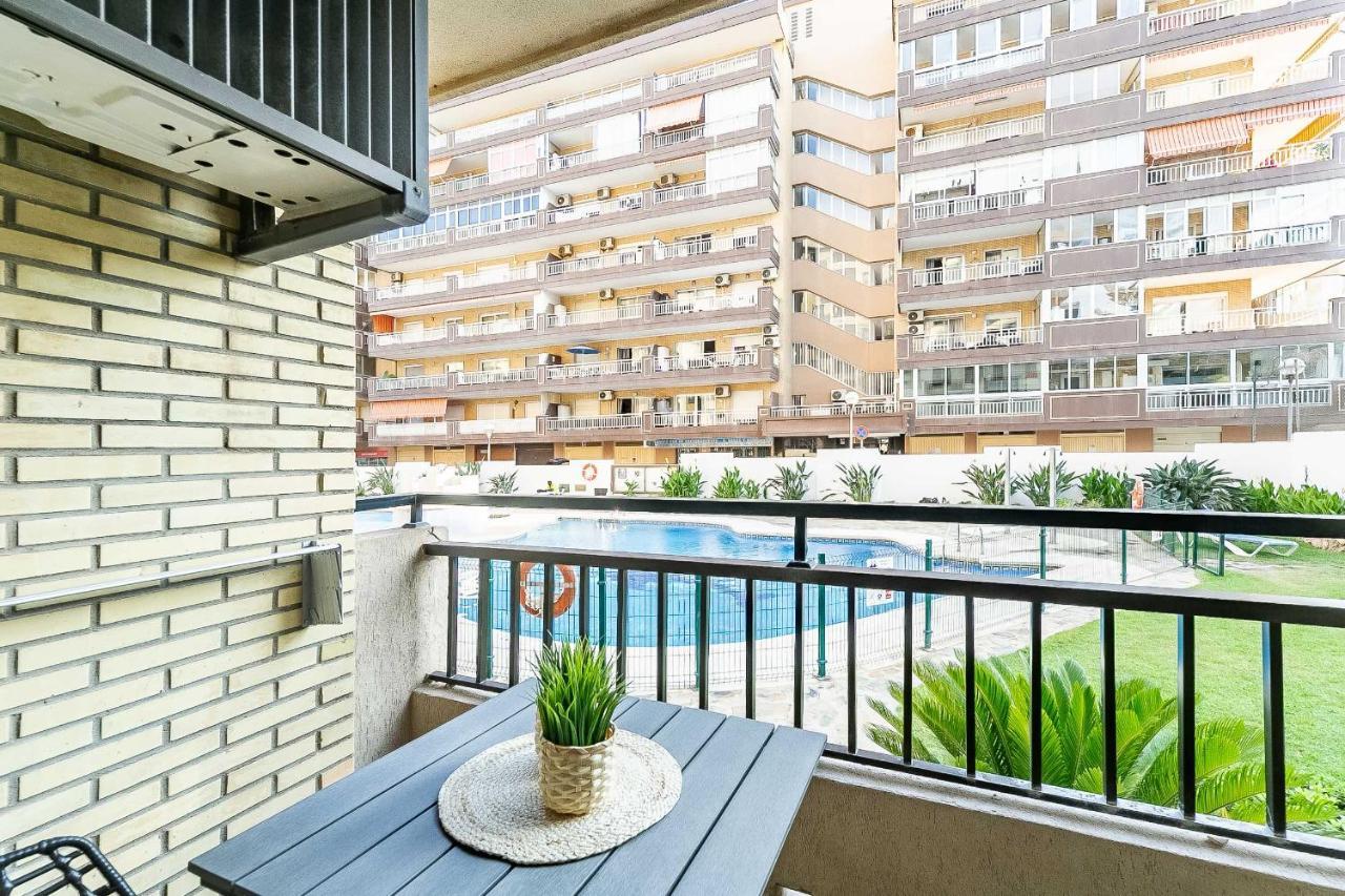 76-Lovely Beach Front Apartment In 푸엔히롤라 외부 사진
