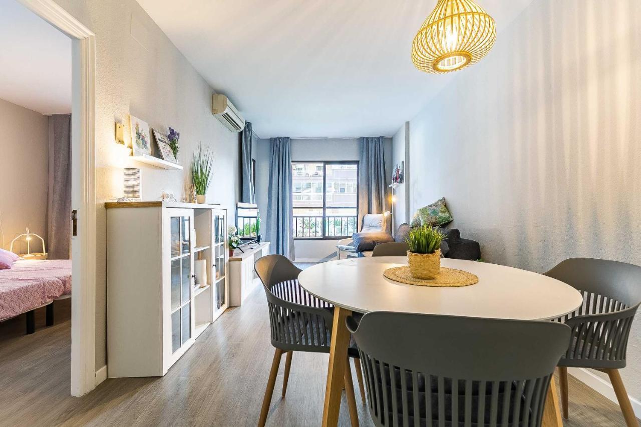 76-Lovely Beach Front Apartment In 푸엔히롤라 외부 사진